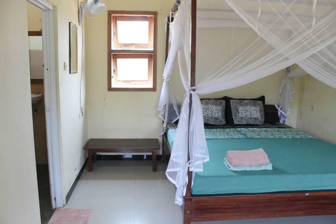 Appartement Harrys Oceanhouse 2 Pacitan Extérieur photo