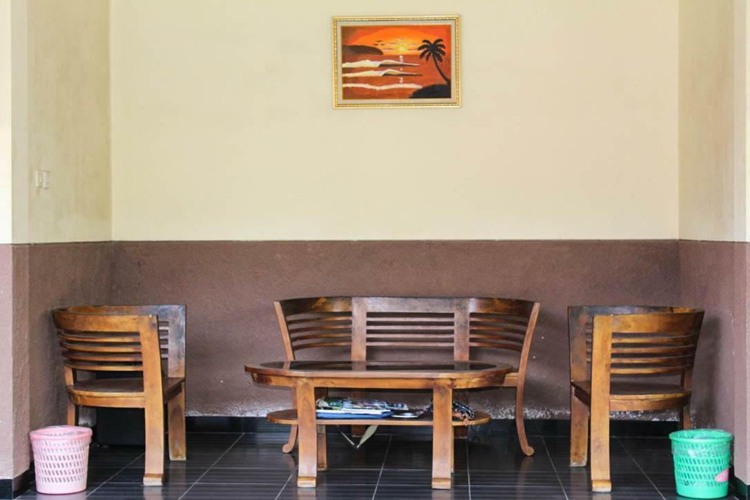 Appartement Harrys Oceanhouse 2 Pacitan Extérieur photo