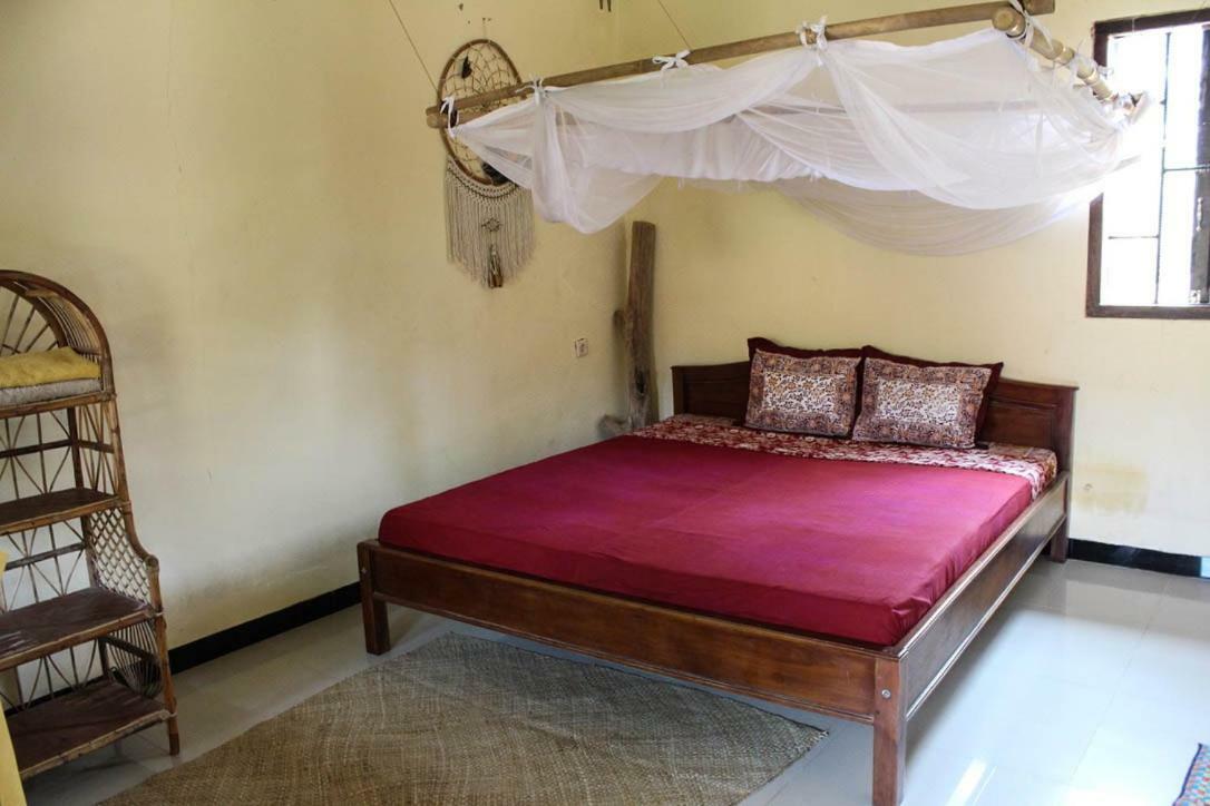 Appartement Harrys Oceanhouse 2 Pacitan Extérieur photo