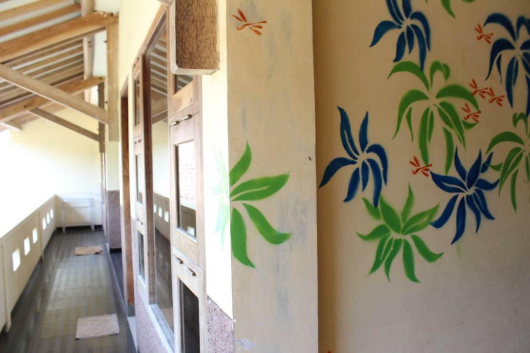 Appartement Harrys Oceanhouse 2 Pacitan Extérieur photo