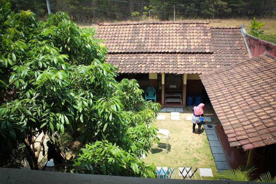 Appartement Harrys Oceanhouse 2 Pacitan Extérieur photo