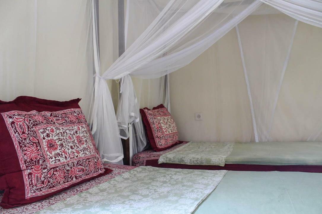 Appartement Harrys Oceanhouse 2 Pacitan Extérieur photo